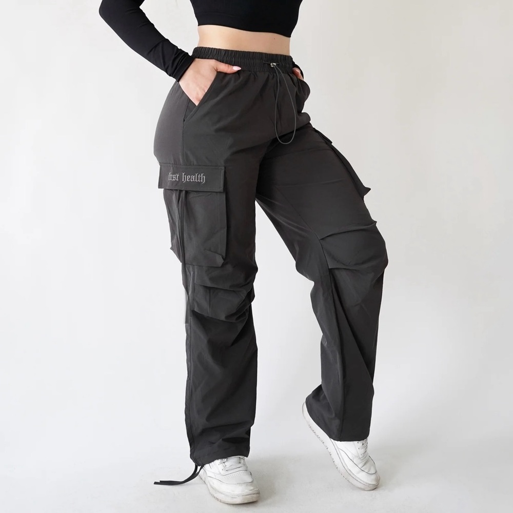 NWT First Health Apparel Parachute Joggers in Shark Grey